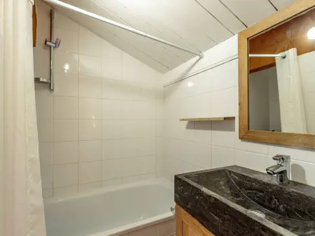 Chalet lumineux avec 4 chambres et parking à La Plagne - Photo 9