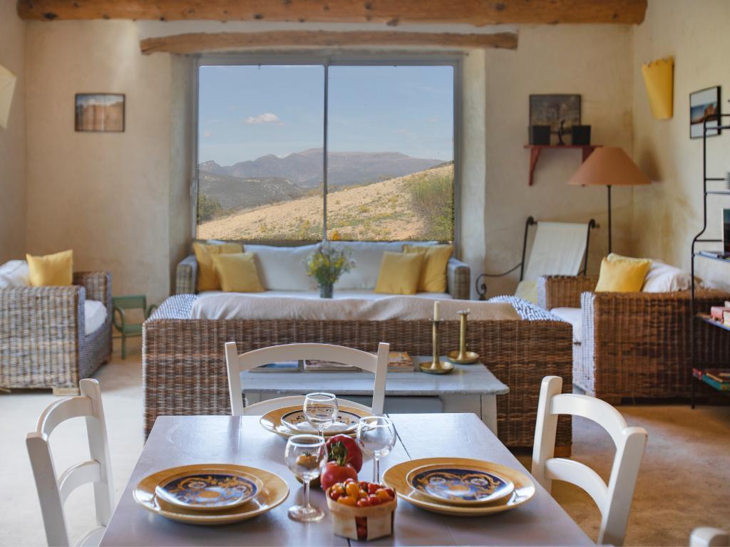 Mas Provençal XVIIIe avec piscine chauffée à Montaulieu - Photo 4