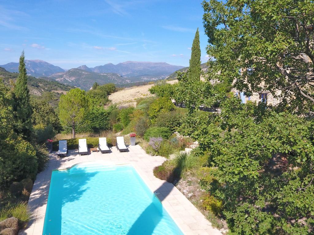 Mas Provençal XVIIIe avec piscine chauffée à Montaulieu - Photo 9