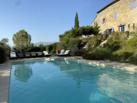 Location maison à Montaulieu, Maison de campagne avec piscine privée