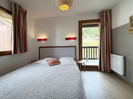 Superbe chalet pour 10 pers. avec piscine, sauna, cheminée, terrasse, skis aux pieds - Les Orres 1800 - Photo 6