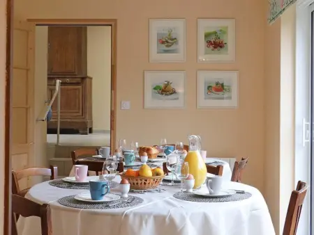 Maison paisible en nature avec cheminée et animaux acceptés - Photo 12