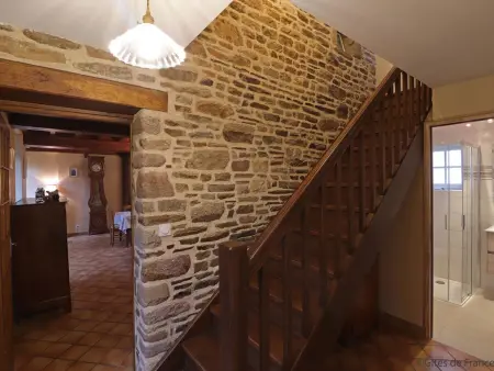 Maison paisible en nature avec cheminée et animaux acceptés - Photo 16