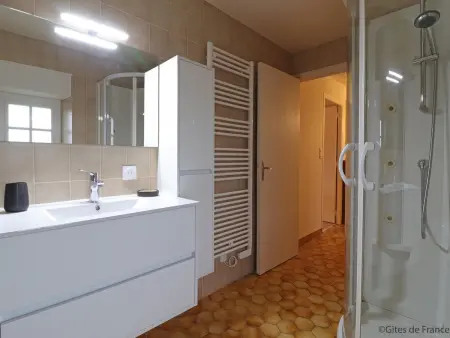 Maison paisible en nature avec cheminée et animaux acceptés - Photo 33