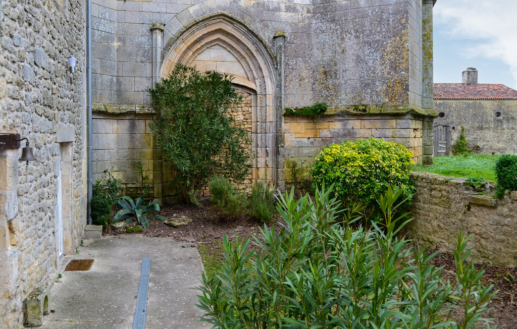 Maison médiévale de 1042 à Saint-Jean-d'Angle - Photo 9