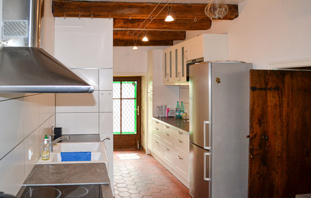 Maison médiévale de 1042 à Saint-Jean-d'Angle - Photo 12