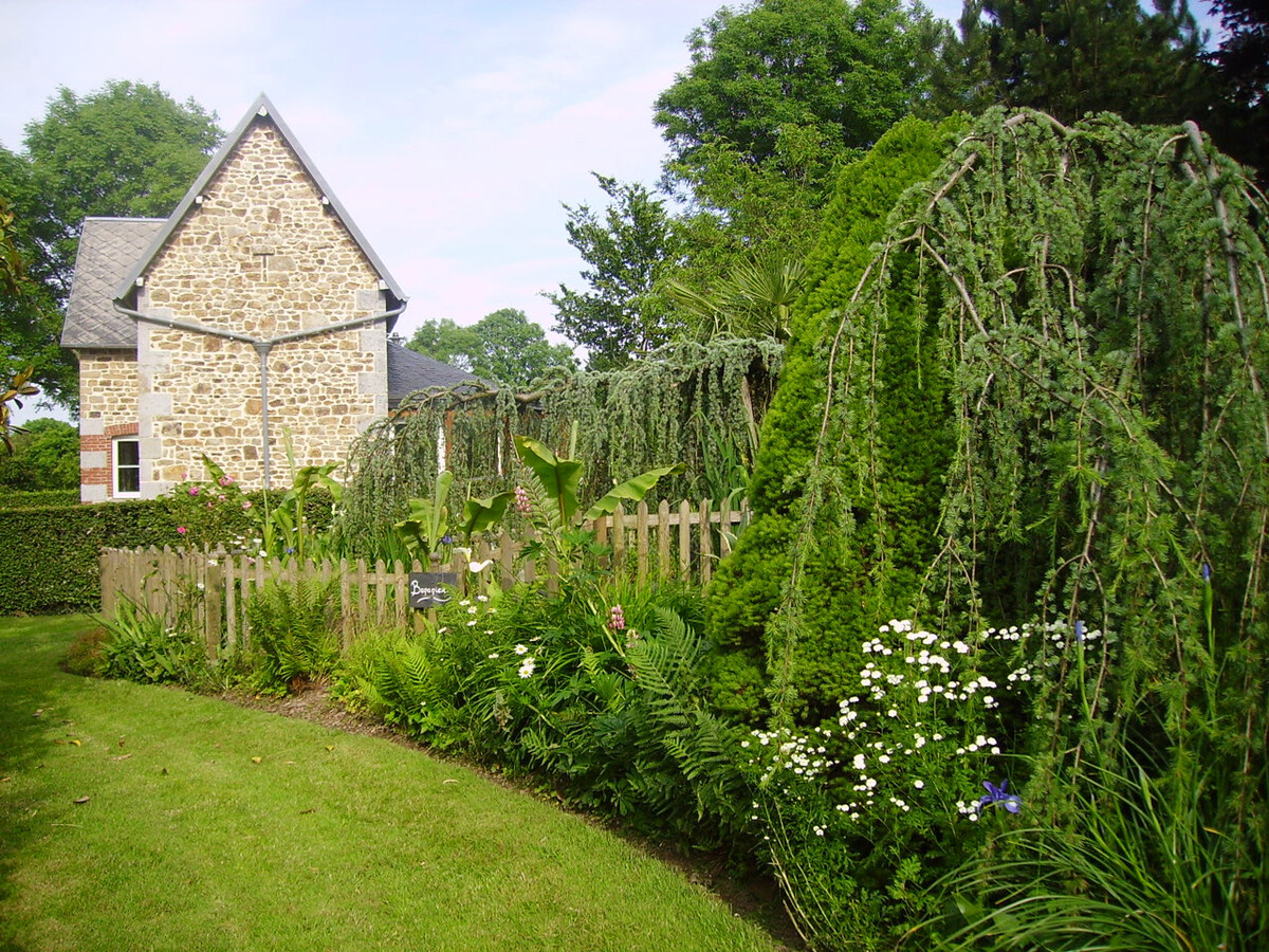 Maison en pierre rénovée avec jardin paysager à Villedieu - Photo 11