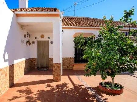 Villa Anita, maison 4 chambres piscine eau de mer - Photo 26