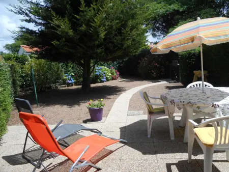 Location maison à Saint Vincent sur Jard, Pavillon avec piscine commune et jardin à 800m de la plage