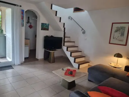 Villa cosy à Santa-Giulia, 30m plage, climatisée, terrasse BBQ, 3 chambres, 5 couchages - Photo 8
