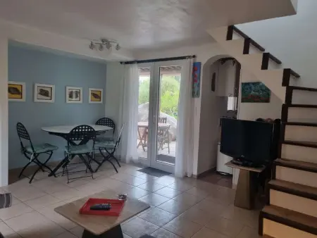 Villa cosy à Santa-Giulia, 30m plage, climatisée, terrasse BBQ, 3 chambres, 5 couchages - Photo 12