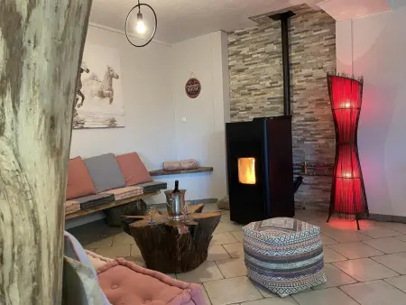 Gîte 12 personnes en grange pierre à Blomard, piscine chauffée : photo 8