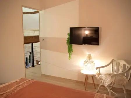 Gîte loft 125 m² piscine chauffée et spa en Auvergne : photo 11