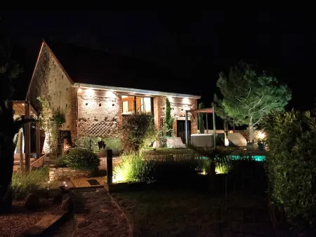 Gîte loft 125 m² piscine chauffée et spa en Auvergne : photo 20