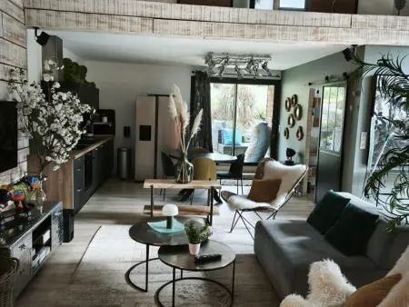 Gîte loft 125 m² piscine chauffée et spa en Auvergne : photo 23