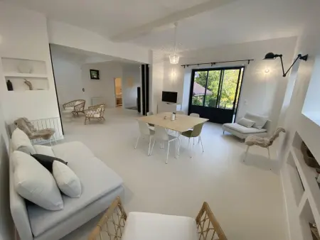 Gîte 6 pers. Senlisse : parc 2 ha, étang pêche, cheminée : photo 2