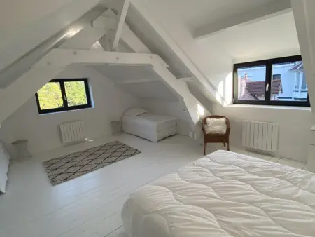 Gîte 6 pers. Senlisse : parc 2 ha, étang pêche, cheminée : photo 10