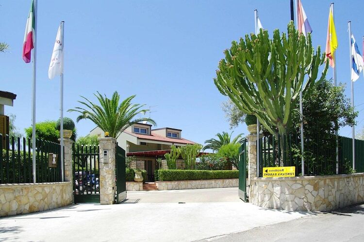 Maison Residence Fontana Barone à Cefalù, piscine enfants - Photo 15