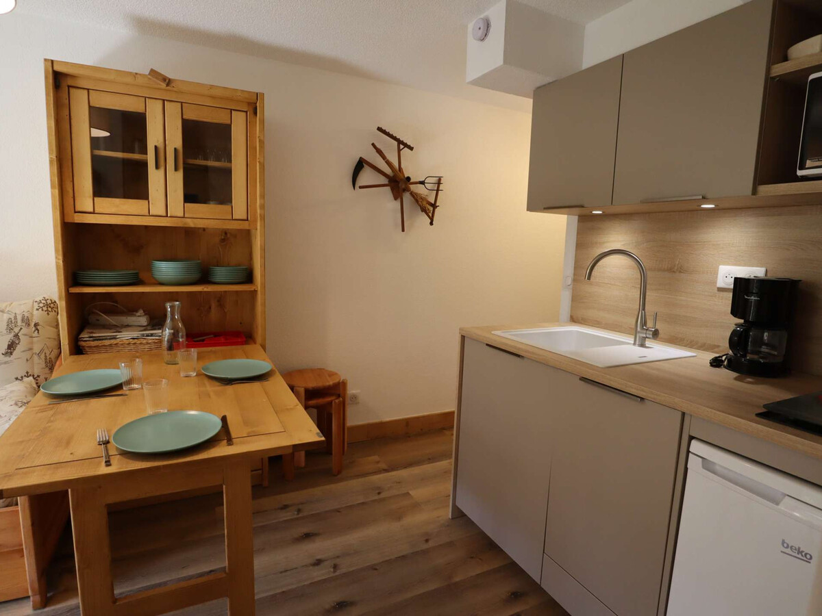 Appartement 24m² rénové 2022, centre village, piscine été - Photo 2