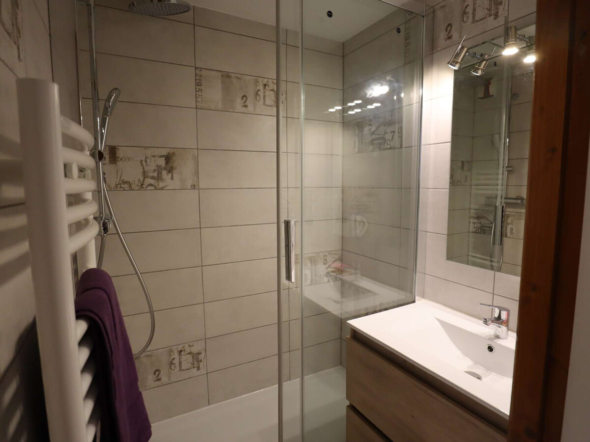 Appartement 24m² rénové 2022, centre village, piscine été - Photo 6
