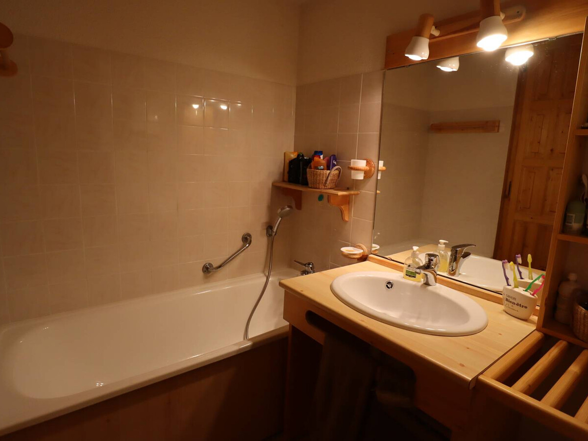 Duplex 6 pers. à 50m des pistes, piscine été - Photo 10