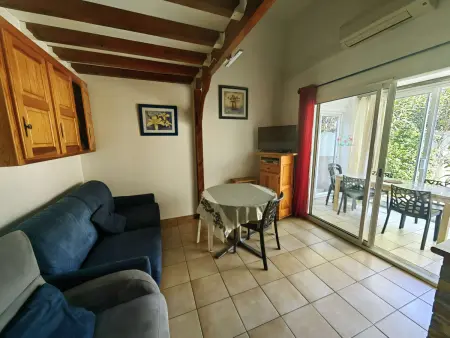 Villa Mitoyenne Climatisée, Piscine, Parking, 450m de la Plage - Photo 1
