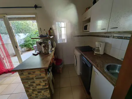 Villa Mitoyenne Climatisée, Piscine, Parking, 450m de la Plage - Photo 5