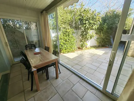 Villa Mitoyenne Climatisée, Piscine, Parking, 450m de la Plage - Photo 20
