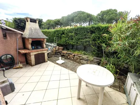Villa mitoyenne calme avec piscine et parking, proche plage pour 6 personnes - Photo 14