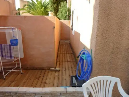 VILLA  MITOYENNE DANS UNE RESIDENCE CALME  AVEC PISCINE PARKING - Photo 12