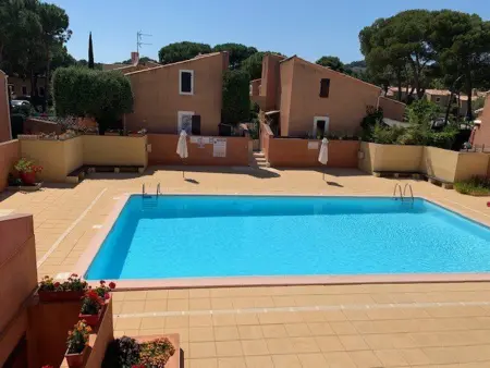 VILLA  MITOYENNE DANS UNE RESIDENCE CALME  AVEC PISCINE PARKING - Photo 16