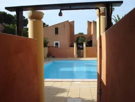 VILLA  MITOYENNE DANS UNE RESIDENCE CALME  AVEC PISCINE PARKING - Photo 17