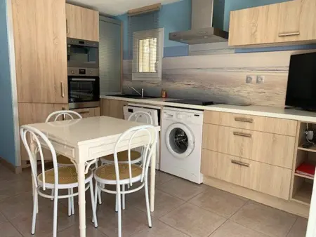 Location maison à Cap d'Agde, Villa climatisée pour 6 avec piscine et parking proche plage