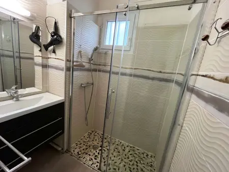 Villa climatisée pour 6 avec piscine et parking proche plage - Photo 8