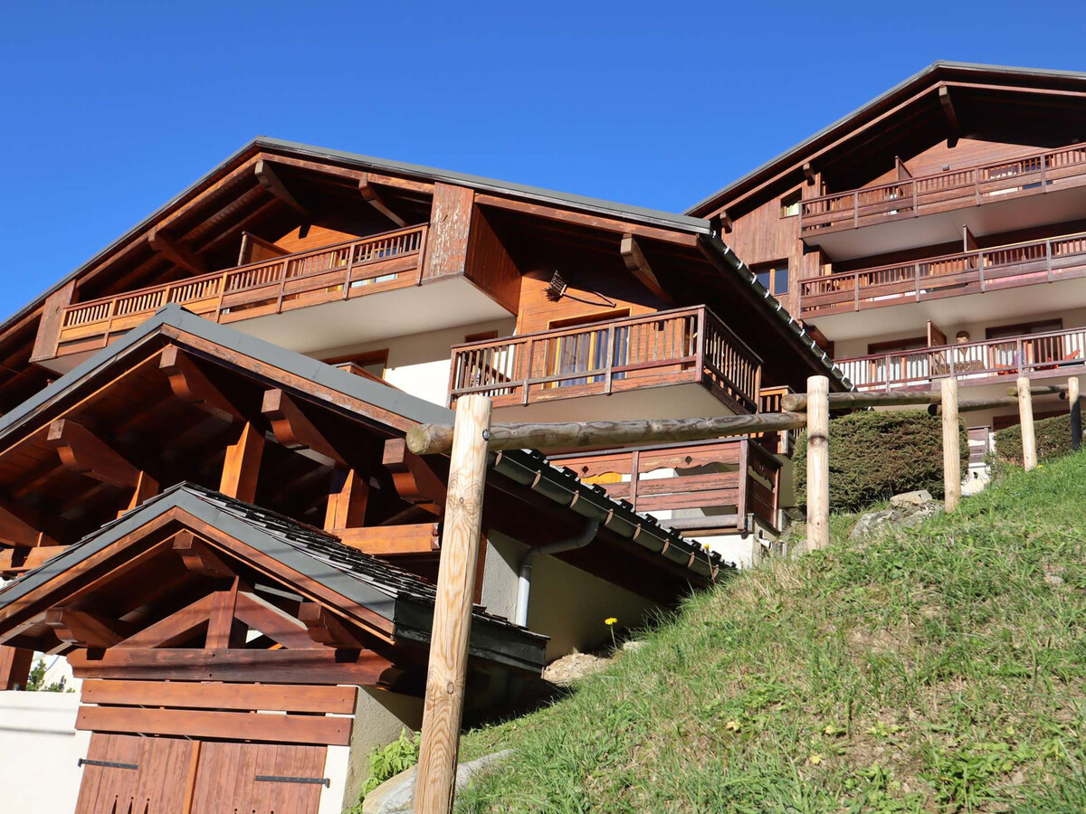 Appartement 2 chambres avec terrasse montagne et parking privatif - Photo 4
