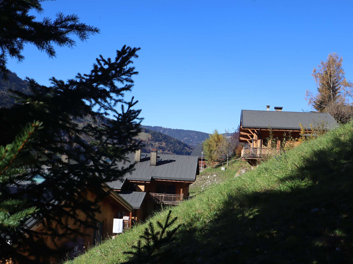 Appartement 2 chambres avec terrasse montagne et parking privatif - Photo 13