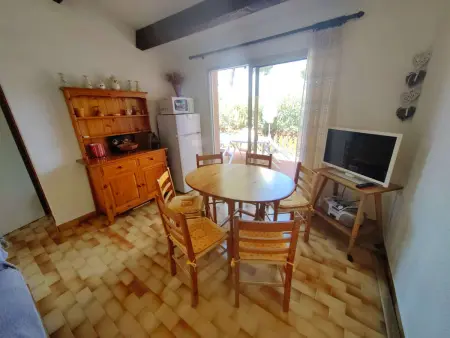 Villa mitoyenne climatisée avec piscine, Cap d'Agde, 6 personnes : photo 5