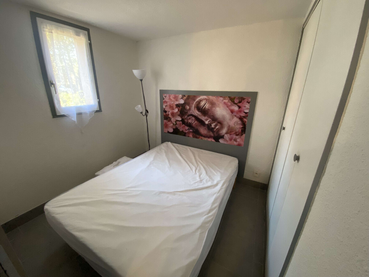 Villa 2 ch au cœur de la pinède, parking et piscine - Photo 6