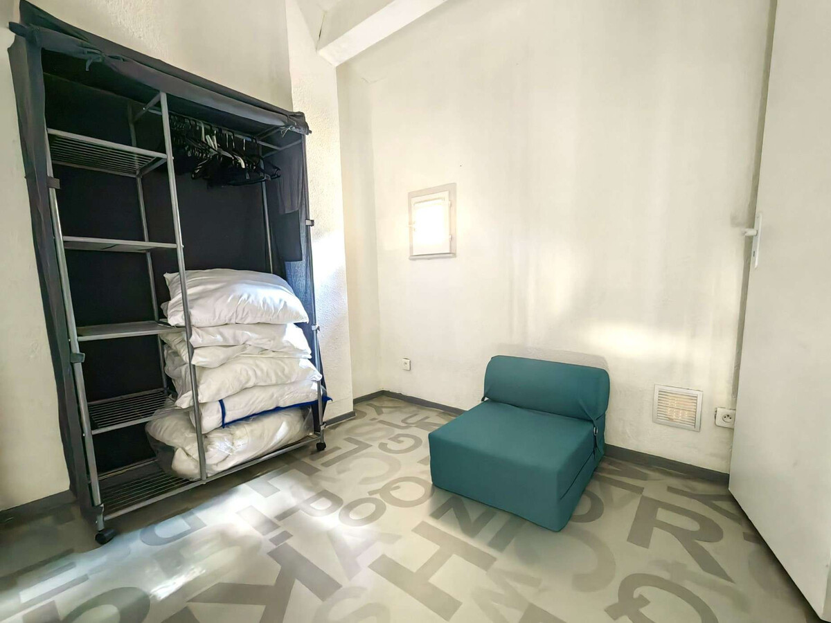 Villa 2 ch au cœur de la pinède, parking et piscine - Photo 12