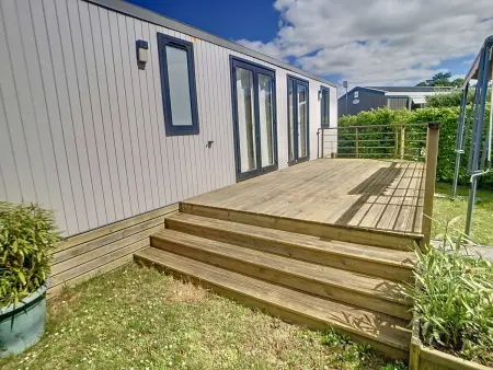 Location mobil home à Jullouville, Mobil-home Grand Confort 6p, 3 Ch, Terrasse, 200m Plage, Piscine, Fitness, Parking, Wifi Inclus