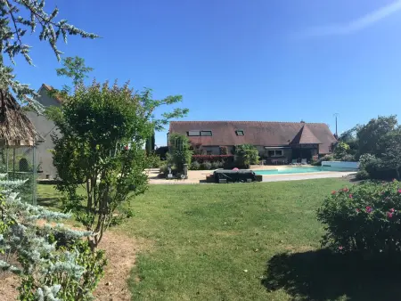 Gîte des Brières : piscine chauffée et spa à Toulon-sur-Allier : photo 22