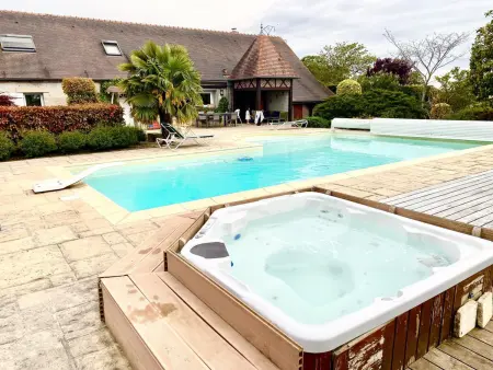 Gîte des Brières : piscine chauffée et spa à Toulon-sur-Allier : photo 25