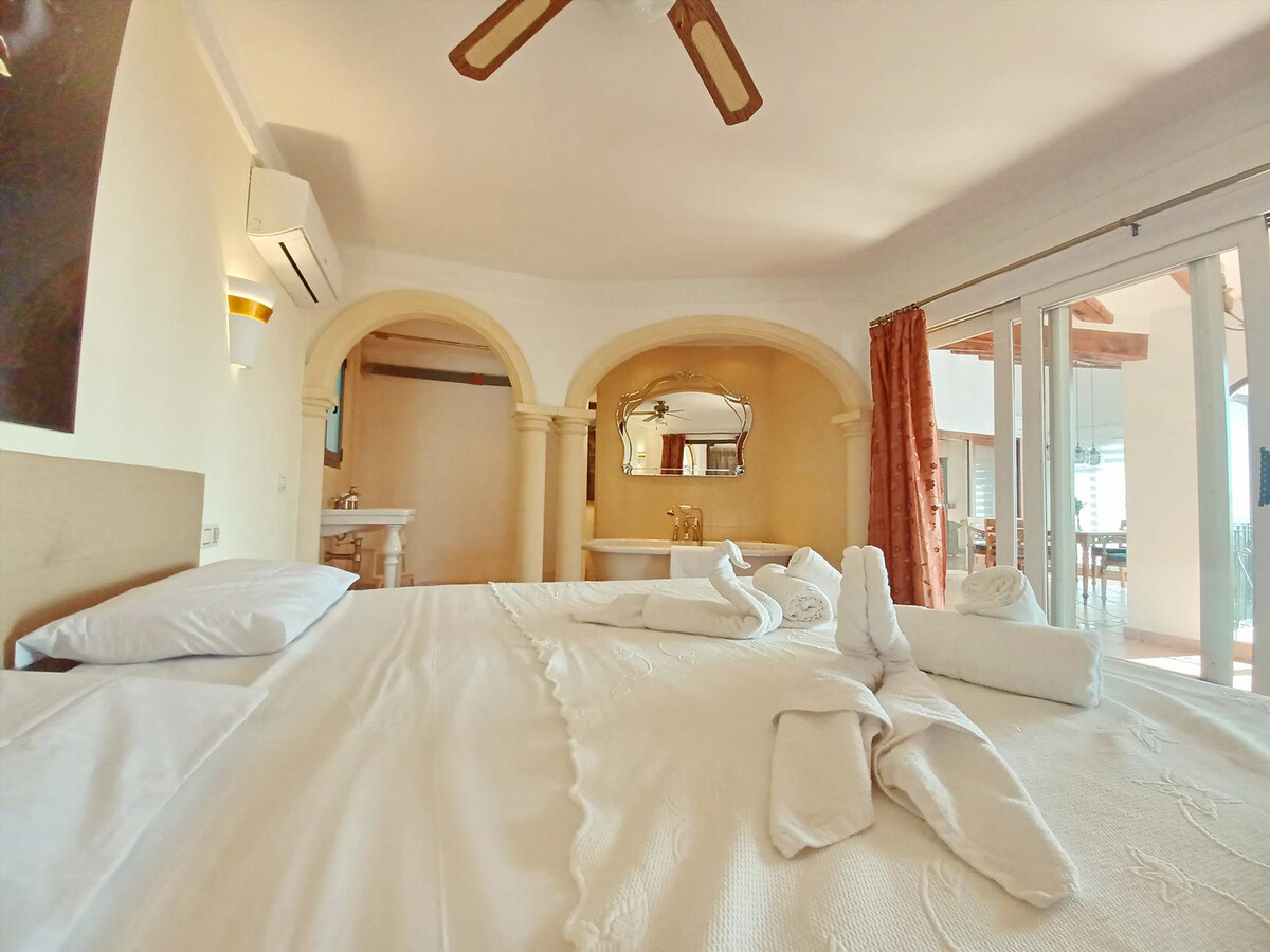 Villa 8 pers. Benissa : piscine lagune, jacuzzi, terrasses - Photo 10