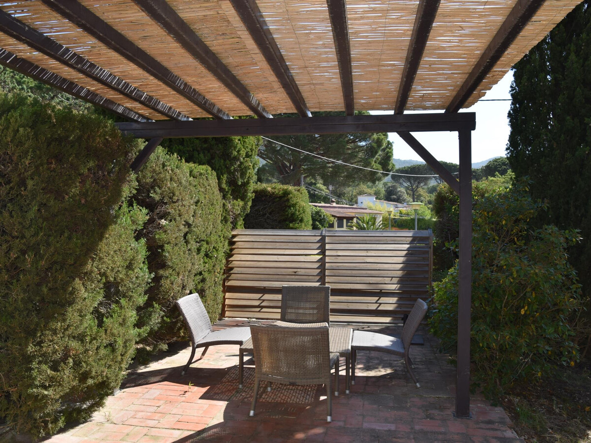 Magnifique Villa Mimosa à Santa Cristina d'Aro avec Piscine Privée et Proche de la Mer - Photo 4