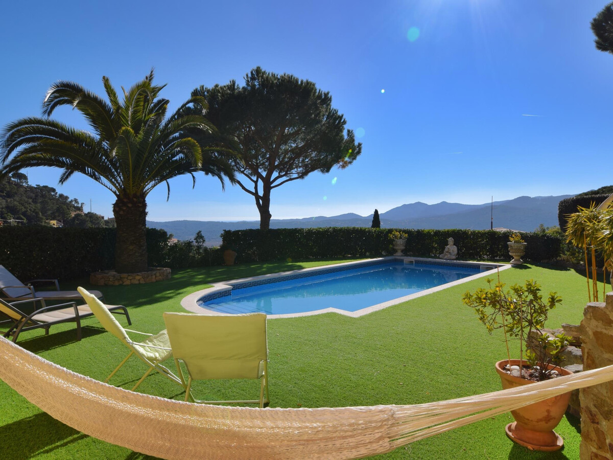 Villa avec piscine privée, BBQ, Wifi & Parking, près des plages de la Costa Brava - Photo 1