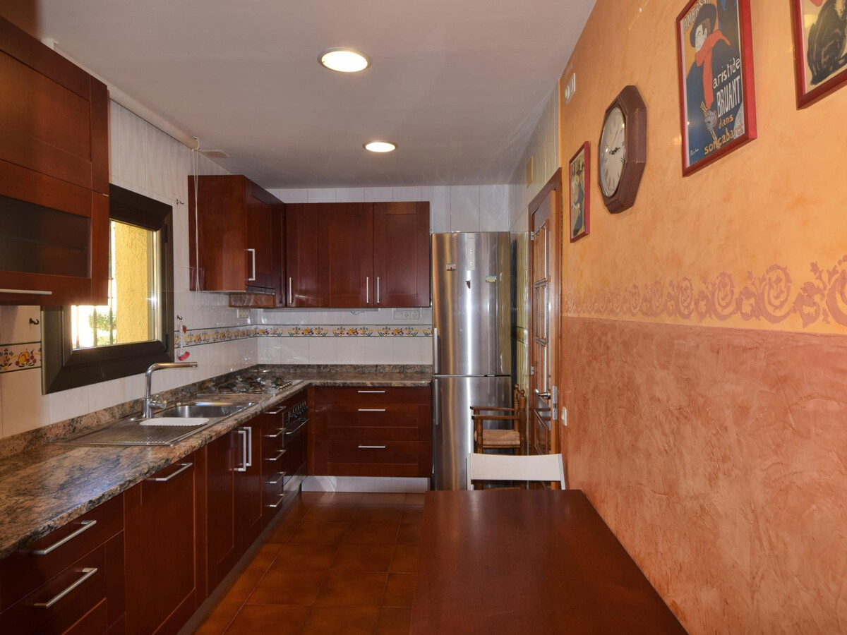 Villa avec piscine privée, BBQ, Wifi & Parking, près des plages de la Costa Brava - Photo 15