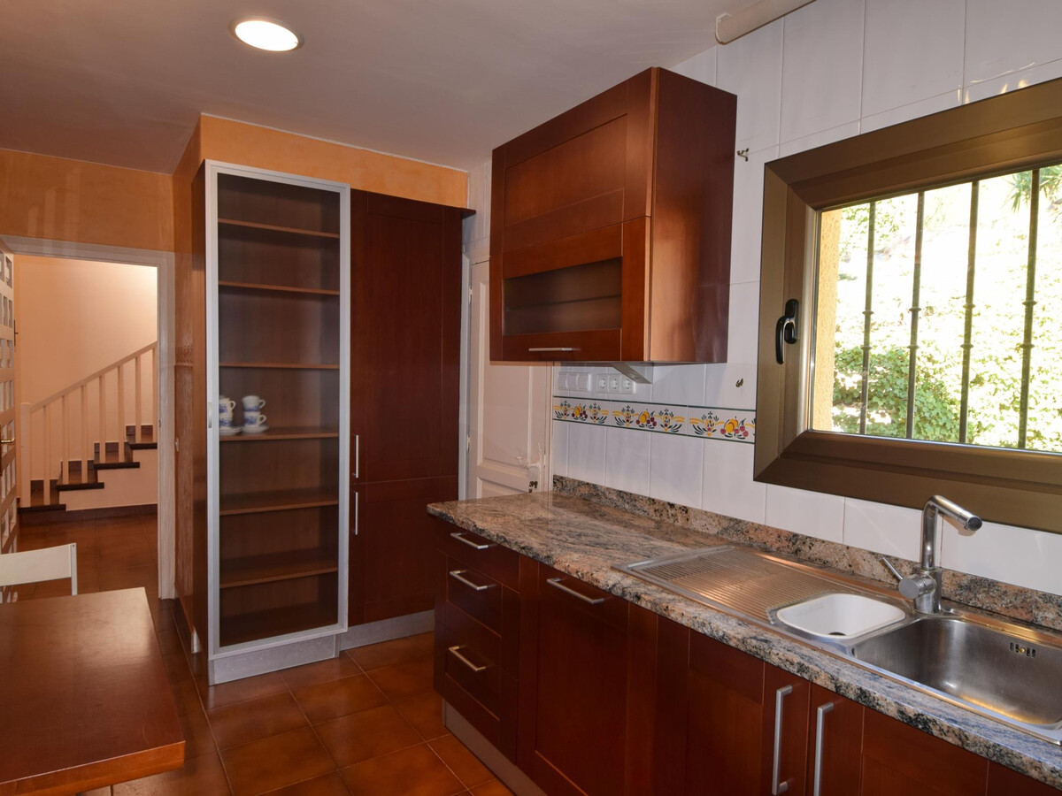 Villa avec piscine privée, BBQ, Wifi & Parking, près des plages de la Costa Brava - Photo 17