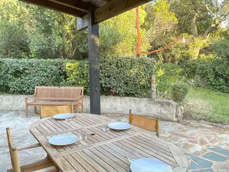 Location maison à Porto Vecchio, Mini-villa 4 pers, 100m plage Santa-Giulia, clim, terrasse, parking, BBQ, linge inclus
