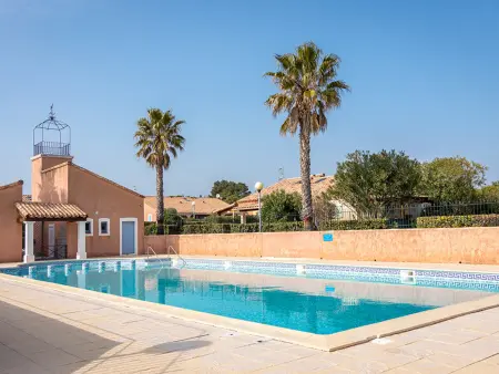 Location appartement à Loupian, Maison familiale à Loupian avec piscine commune et climatisation