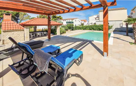 Maison 6 personnes à Bibinje - Photo 1